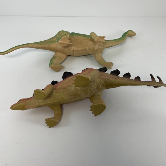 Vintage Lot of 4 Rubber Plastic Dinosaurs Ceratosauras Stegosaurus Brontosaurus - Picture 8 of 11